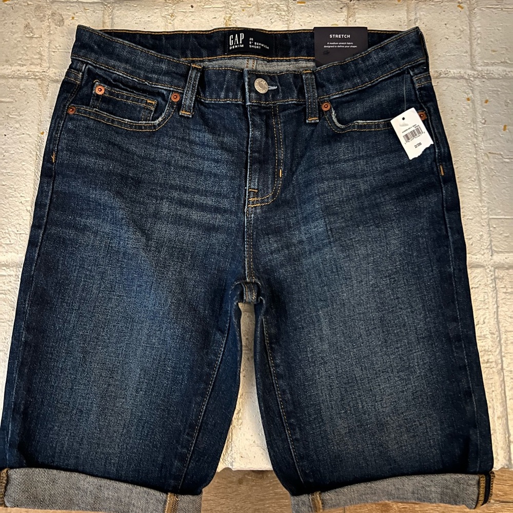 NWT GAP Stretch Jean Shorts Size 2/26